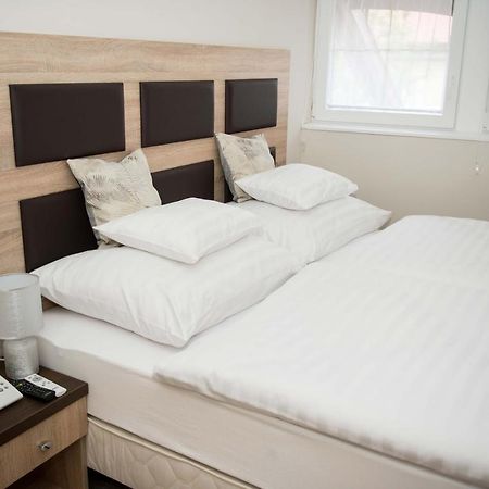 Hozam Wellness Es Apartman Сольнок Екстер'єр фото
