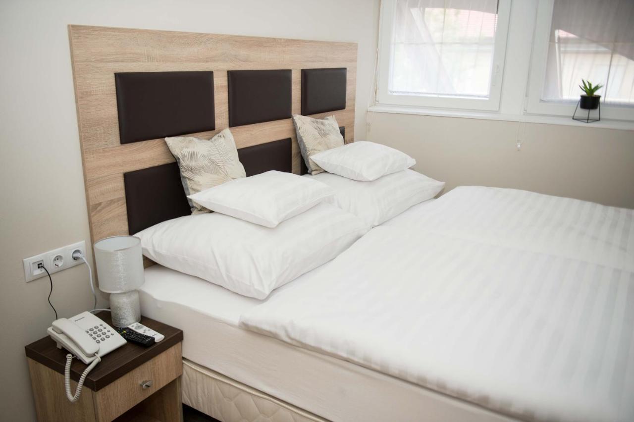 Hozam Wellness Es Apartman Сольнок Екстер'єр фото