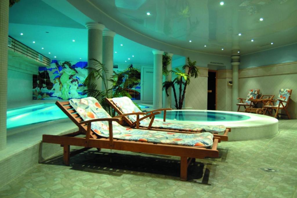 Hozam Wellness Es Apartman Сольнок Екстер'єр фото
